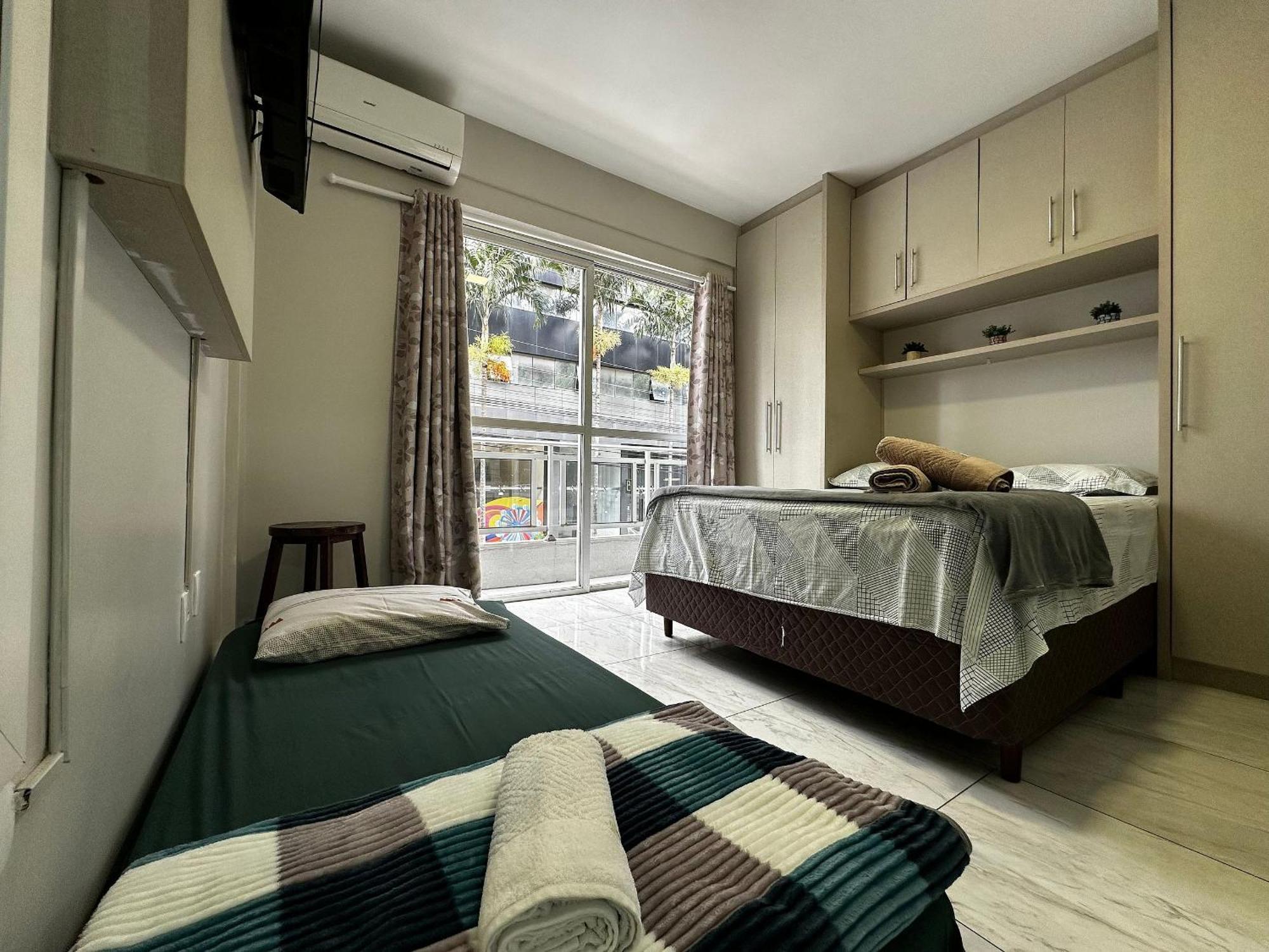 Apartamento Ma01- Kitnet Com Ar | Vista Big Wheel | Garagem Balneário Camboriú Exterior foto